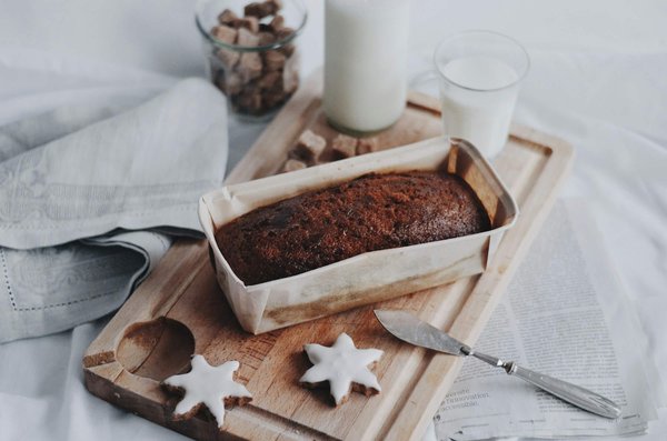 Comment réaliser une bûche de Noël aux marrons avec une mousse légère?