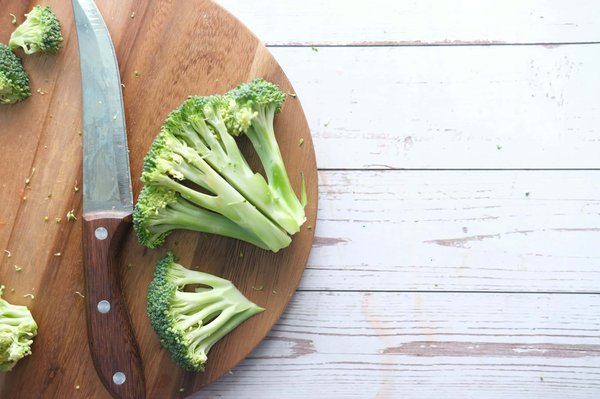 Comment intégrer des plats à base de brocoli dans un menu de restaurant santé ?