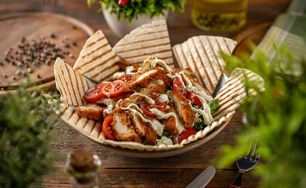 Comment concevoir un menu de plats réconfortants pour une auberge de montagne ?